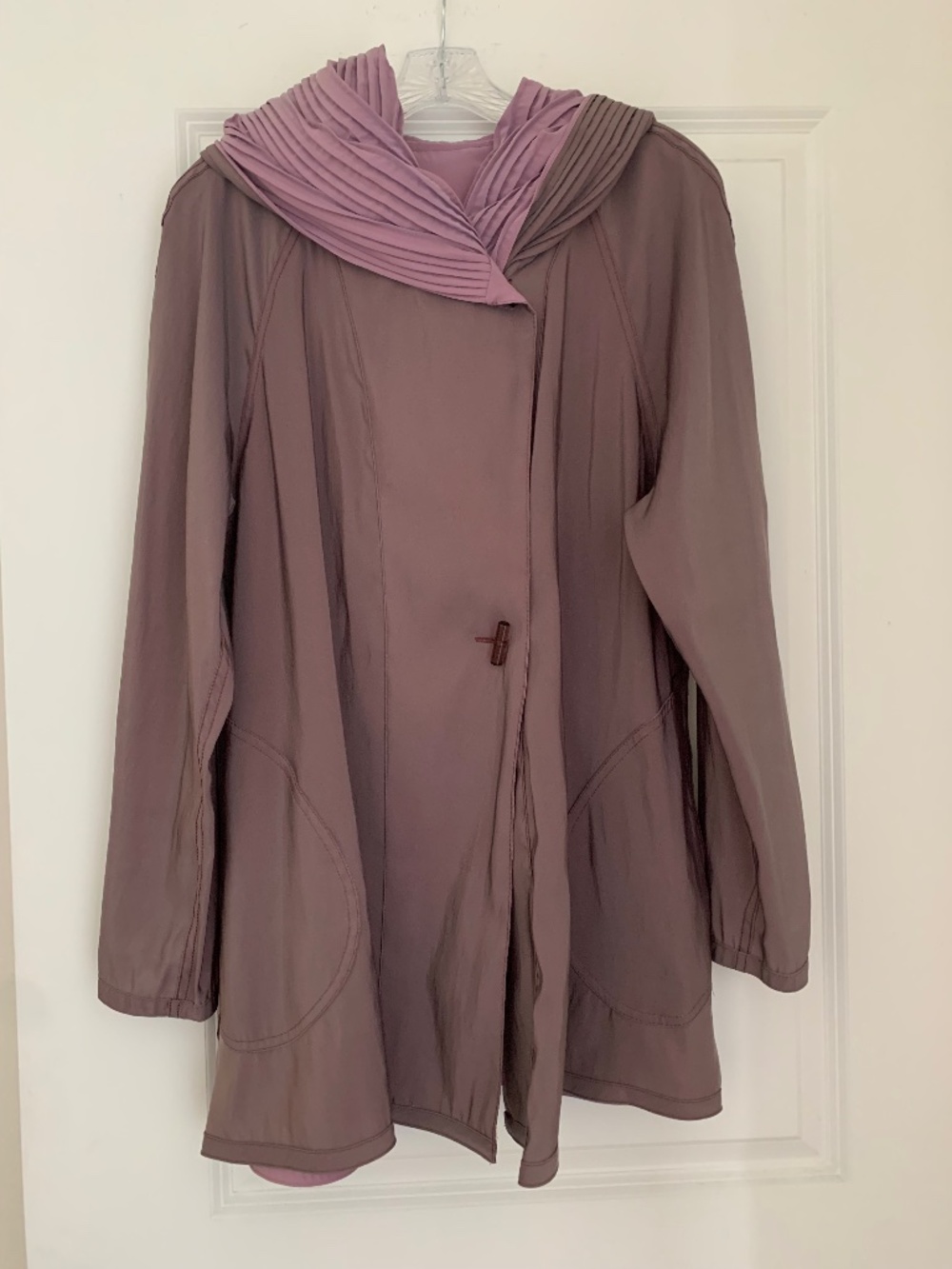 Mycra Pack Reversible Raincoat | Taupe & Lavender | NWT with Matching Bag | Hood